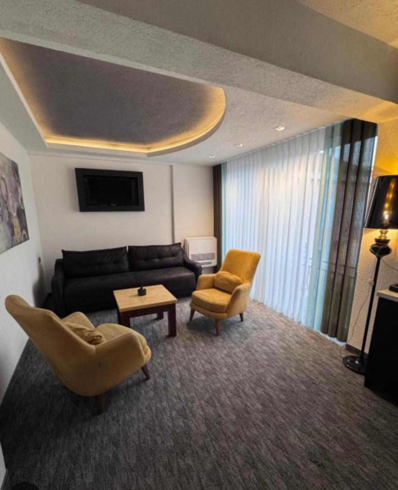 Hotel Garni Ideal Podgorica Exterior foto